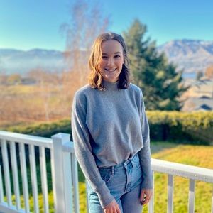 Meet your Posher, Rebecca